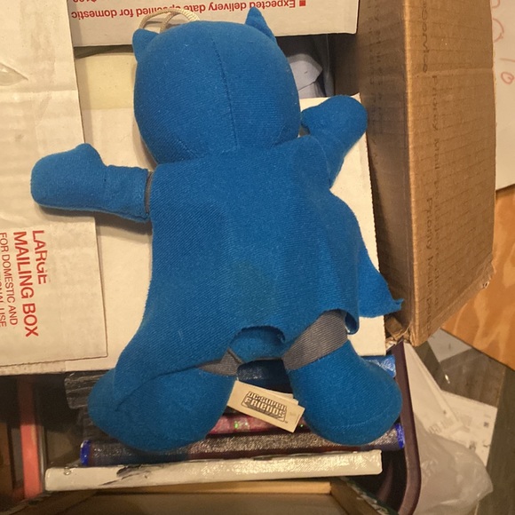 9 inch DC comics Batman stuffed toy - Picture 2 of 3